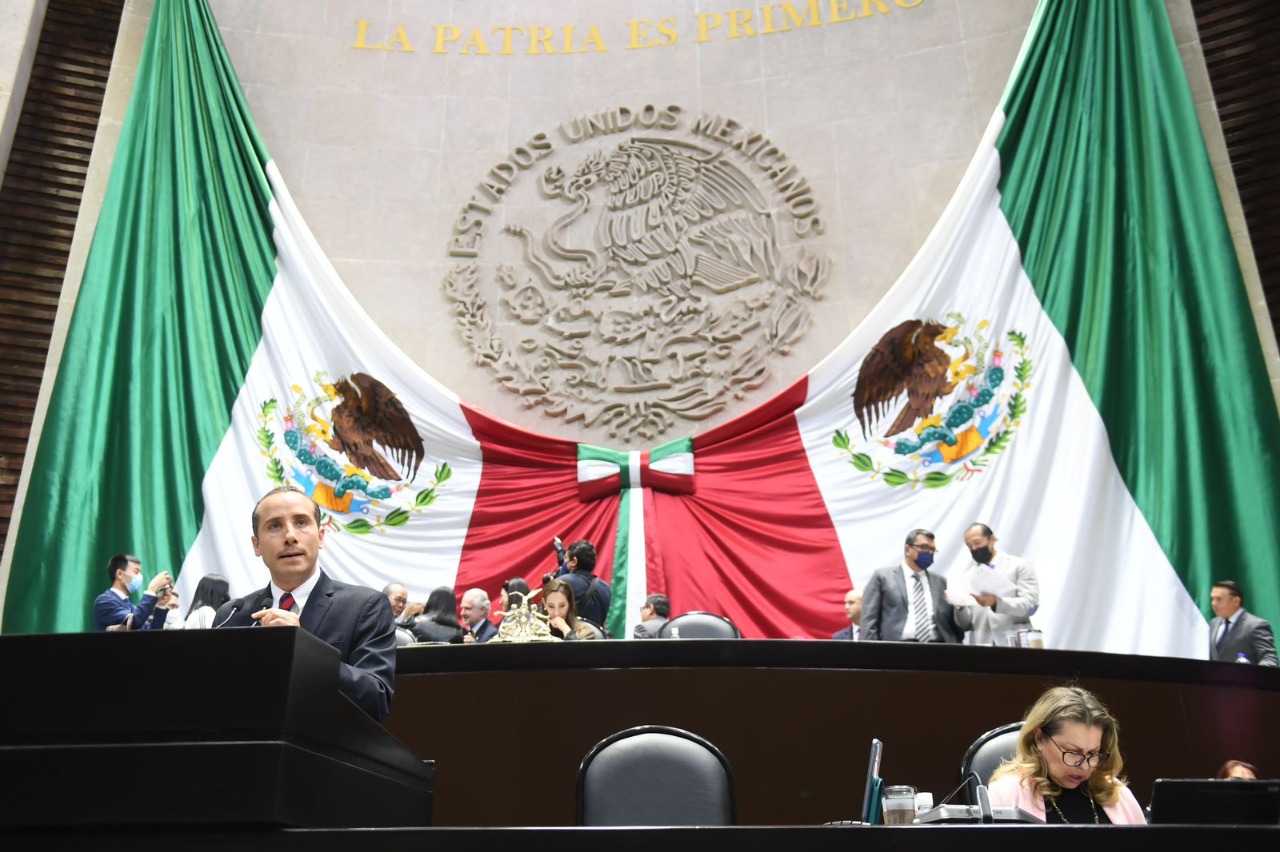 Propone diputado Riestra Piña redirigir recursos para estadios de béisbol a hospitales de Puebla