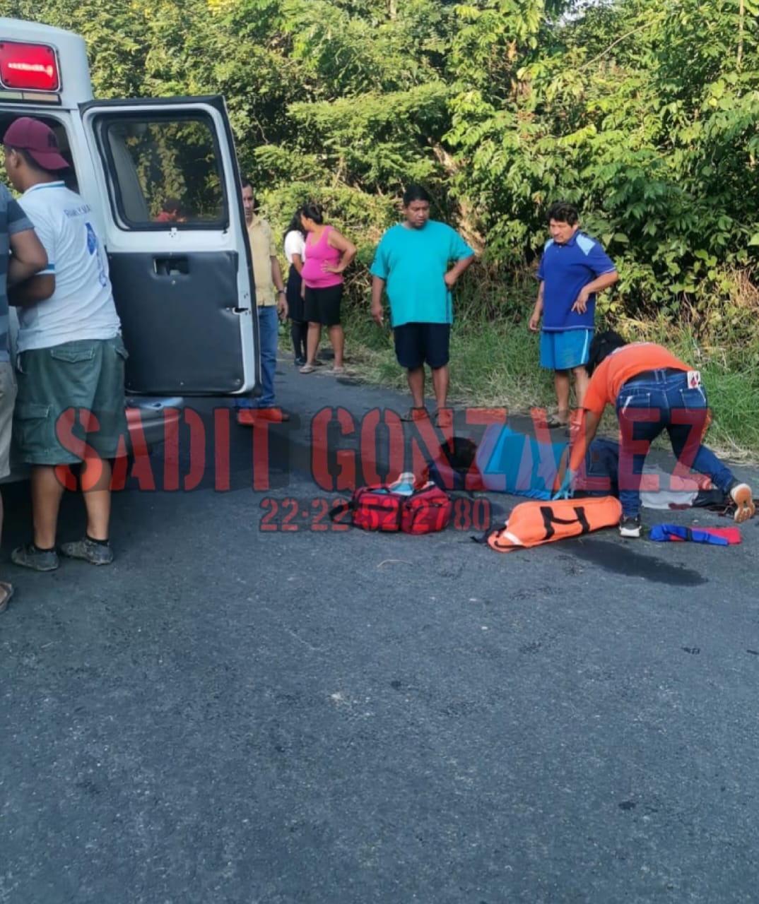 Camioneta atropella a dos menores en motocicleta en el municipio Venustiano Carranza