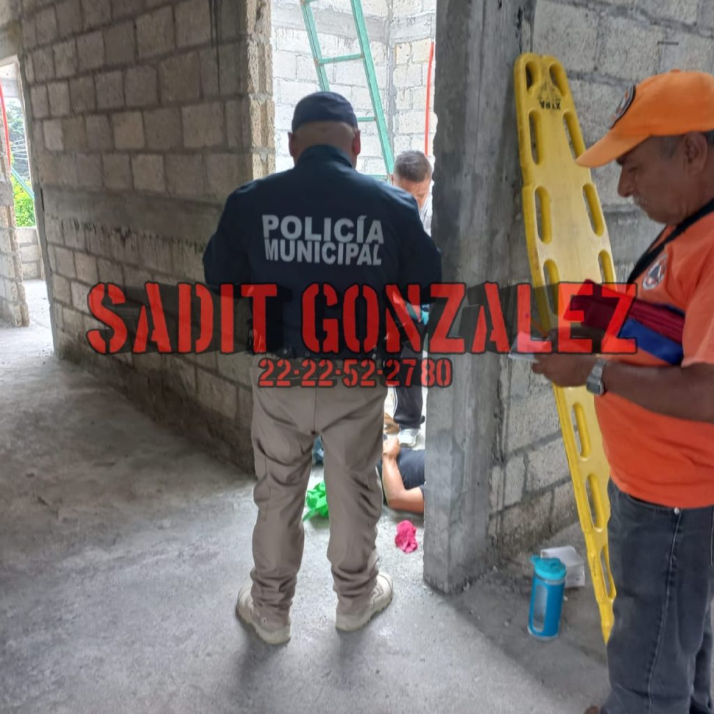 Fallece balconero al caer de cinco metros en Venustiano Carranza
