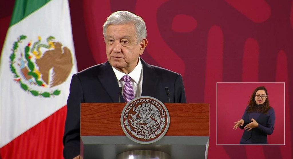 AMLO anuncia plan b para lograr la reforma electoral