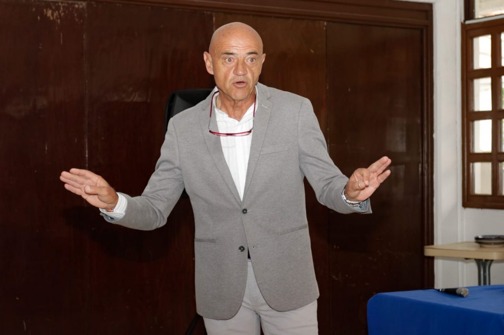 Quiero que México califique a la segunda fase de Qatar 2022, pero mi cálculo es que ganará 2 puntos: Chelís