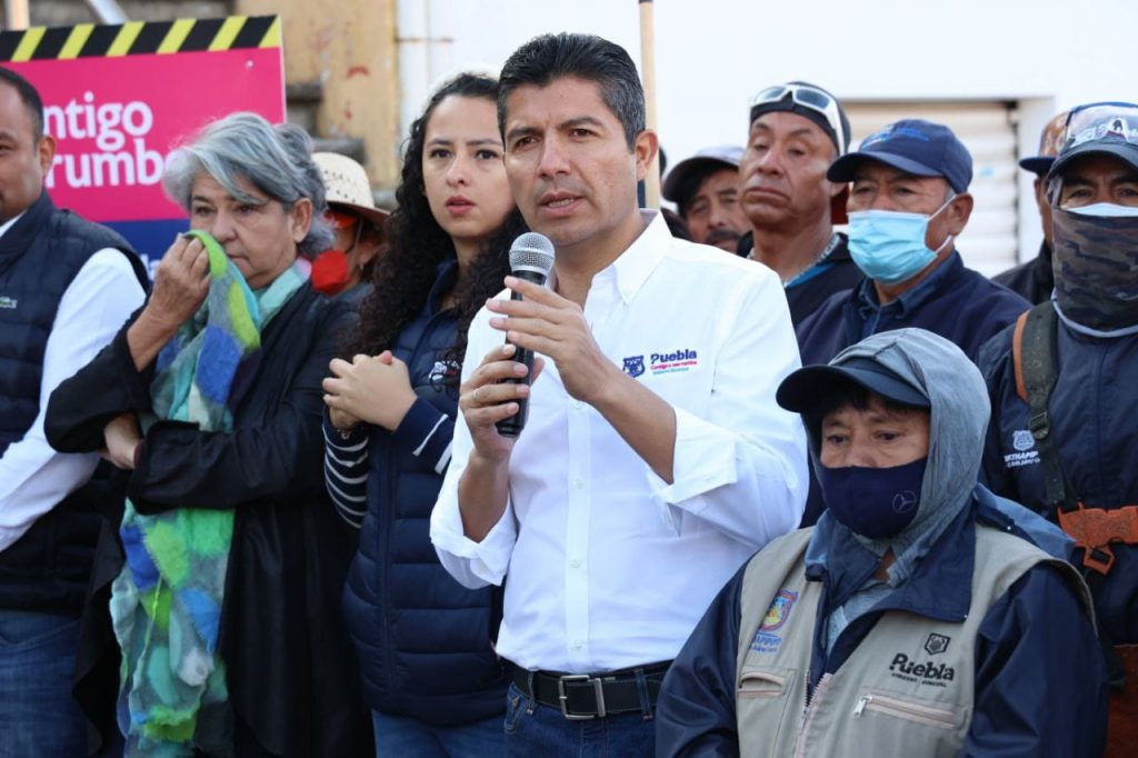 Limpian la avenida Alfredo Toxqui