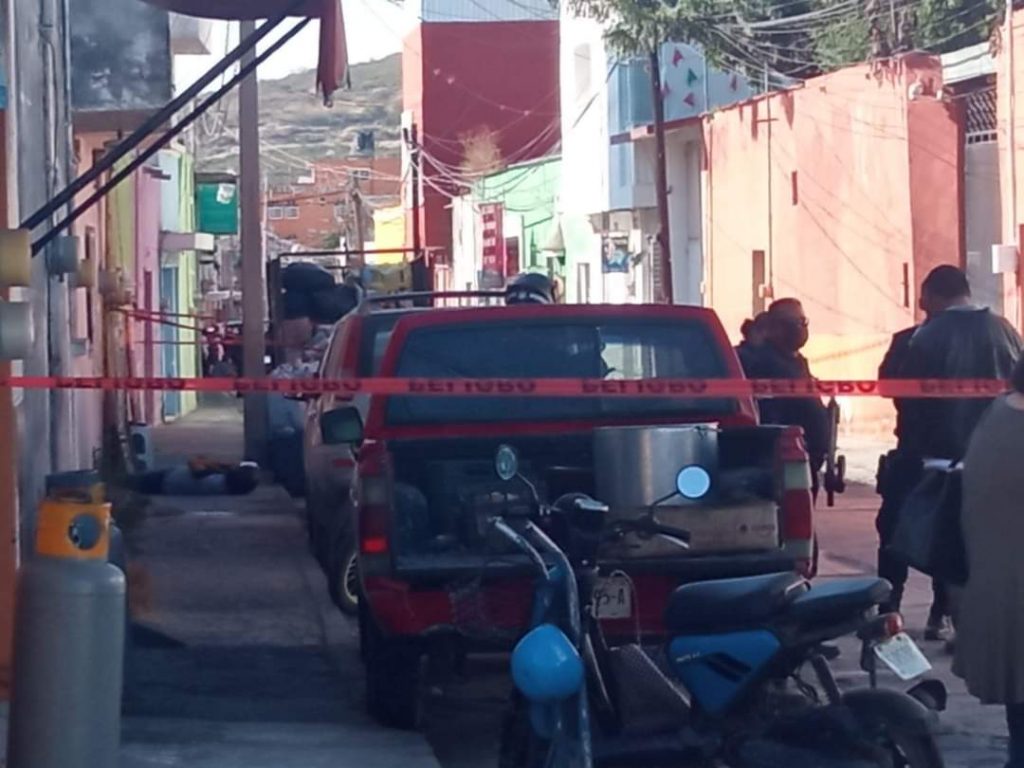 Quisieron asaltar una ferretería, pero el dueño se defendió y los mató en Izúcar de Matamoros