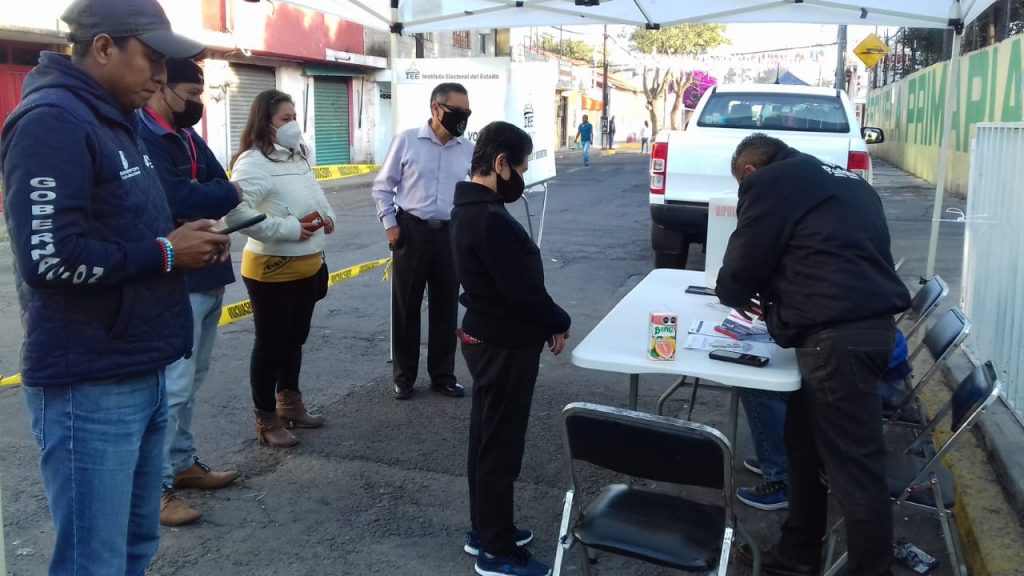 Cambian mesas directivas de colonias en Puebla capital