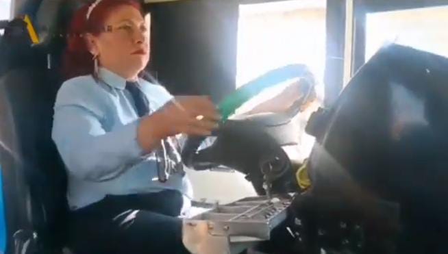 Video desde Puebla: Conductora de la ruta 33 propone a mujeres explorar este campo laboral
