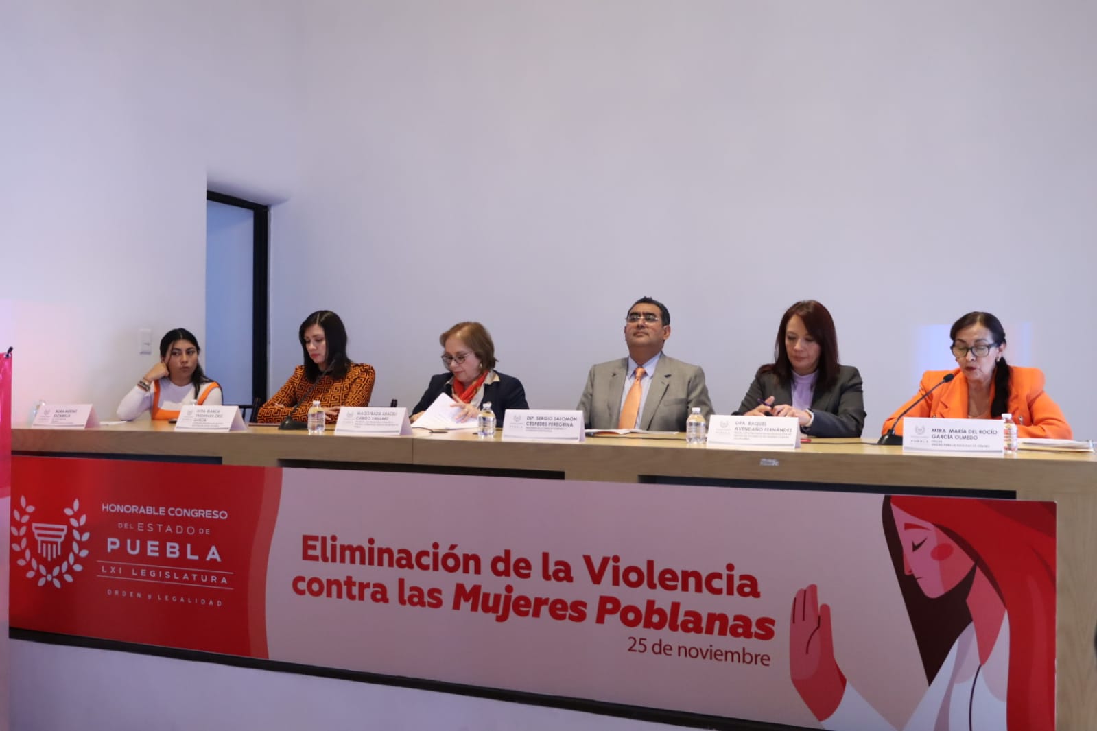 Congreso del Estado conmemora el Día Internacional de la Eliminación de la Violencia contra las Mujeres