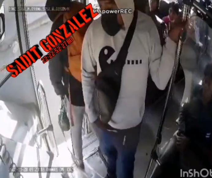 Video desde Puebla: Así asaltan a pasajeros de la ruta 67 Terraceria en Casa Blanca, Amozoc
