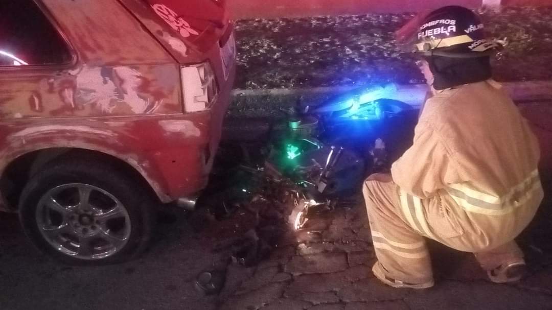 Grave, menor de edad al sufrir accidente de moto en Ciudad Serdán