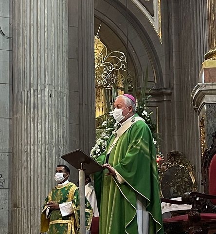 “Vivimos en tiempos difíciles y de persecuciones ideológicas”: Arzobispo de Puebla