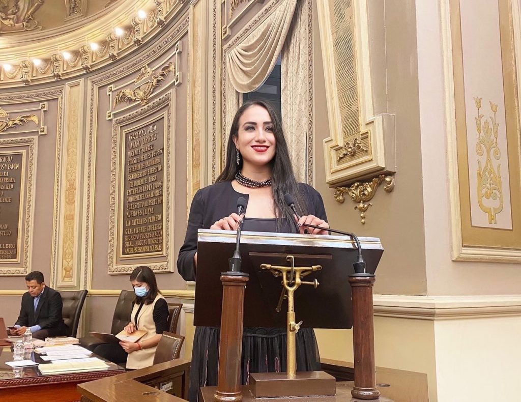 Vendrá a Puebla María Elena Ríos, víctima de violencia ácida