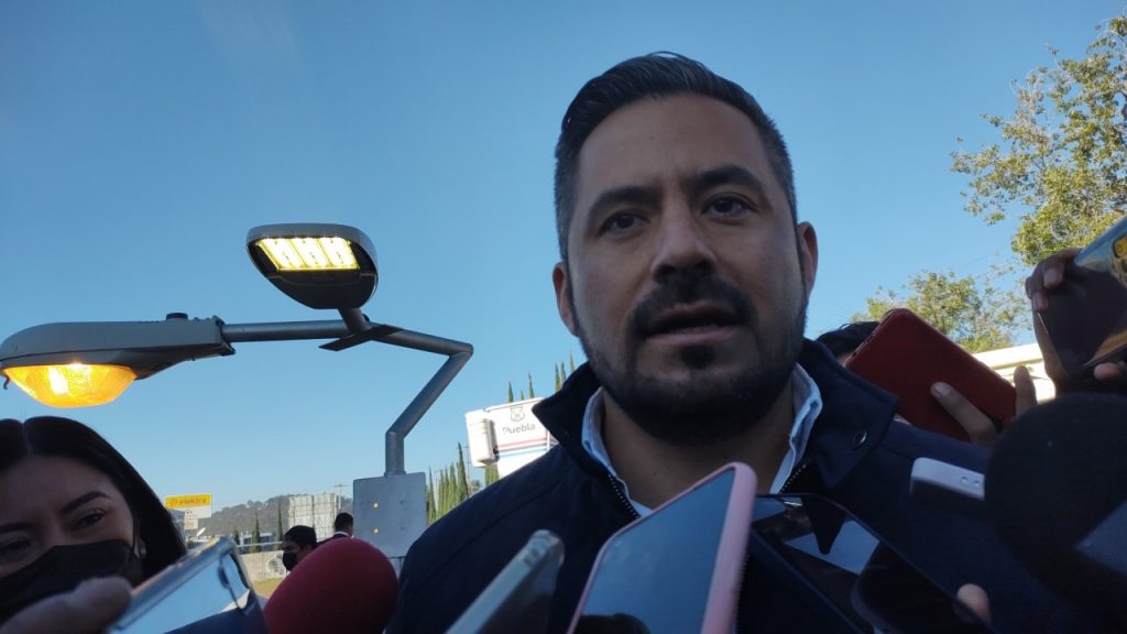 En análisis que parquímetros funcionen todo el fin de semana: Adán Domínguez