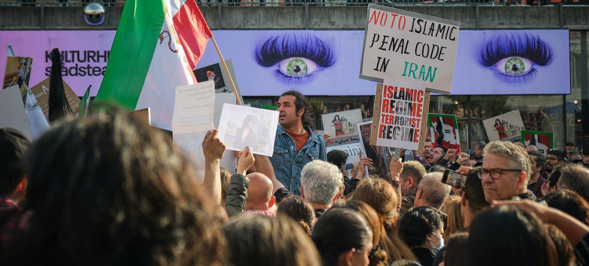 La represión de las protestas pacíficas de Irán requiere una investigación internacional independiente