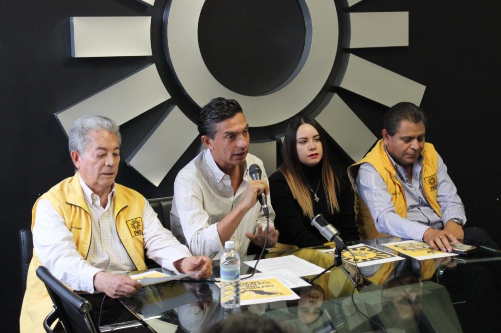 PRD se suma a la marcha en la defensa del INE