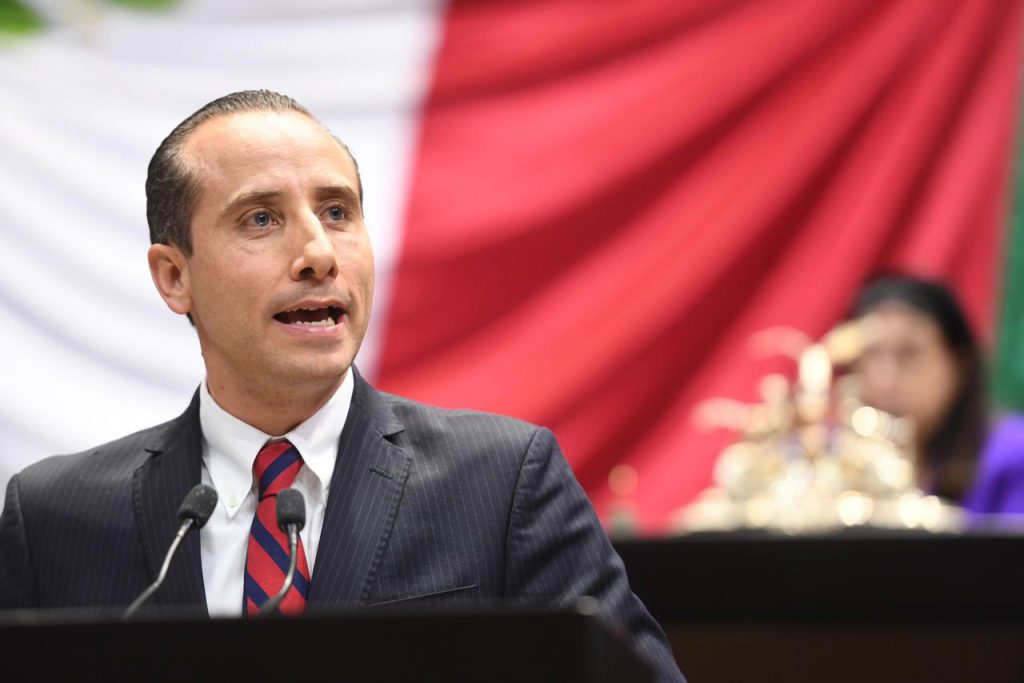 Gobierno federal ha destinado casi 4 mil 400 mdp para construir estadios de beisbol, acusó Mario Riestra