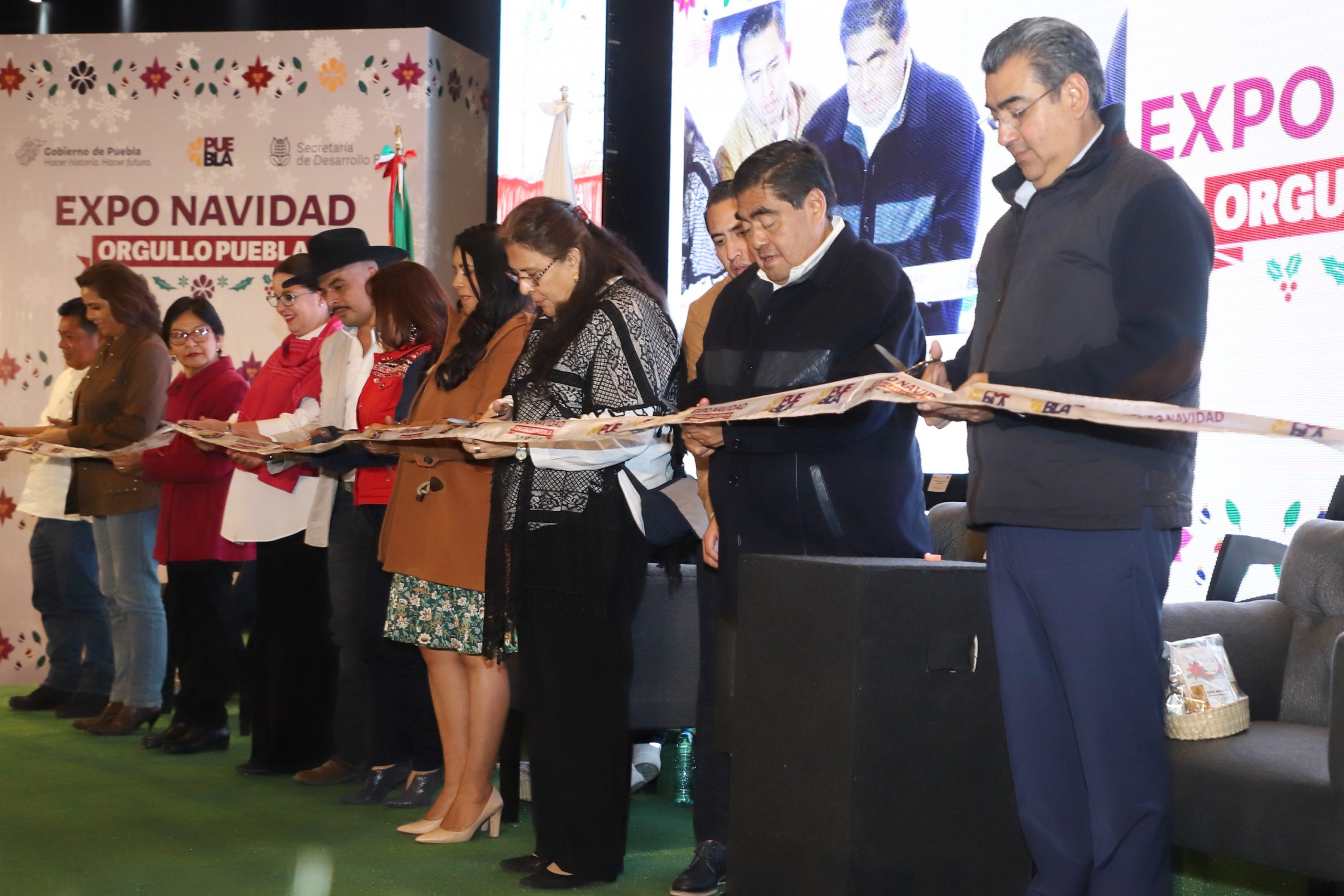 Video desde Puebla: En apoyo al campo, Miguel Barbosa inaugura la Expo Navidad 2022