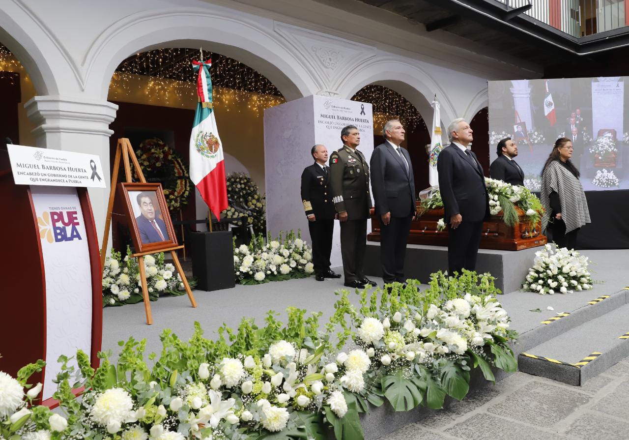 Poderes del estado rinden homenaje al gobernador Luis Miguel Barbosa Huerta