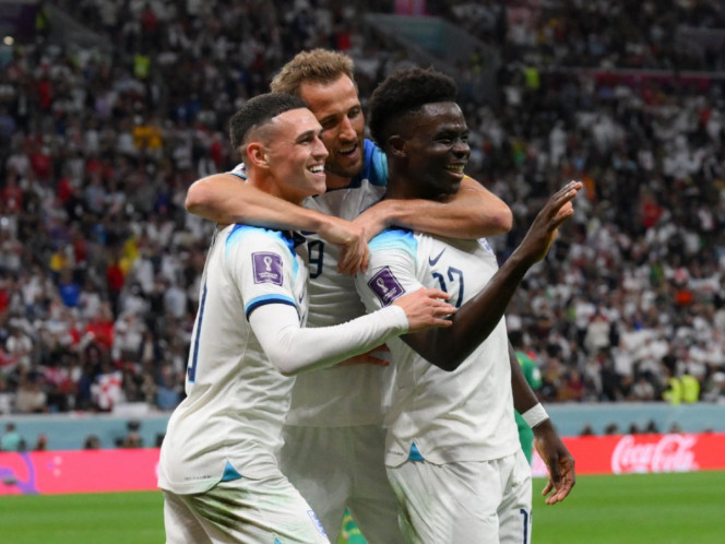 Tres ‘leones’ clasifican a Inglaterra a cuartos de final; se medirán ante Francia