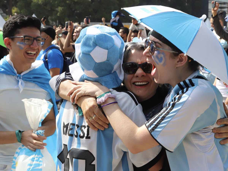 Así celebran argentinos Copa del Mundo en el Ángel de la Independencia