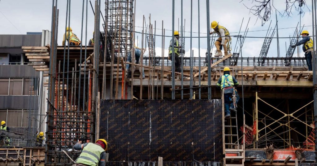 El ICE del sector manufacturero retrocedió 0.3 puntos respecto a octubre; el de Servicios Privados no Financieros, 0.9 puntos