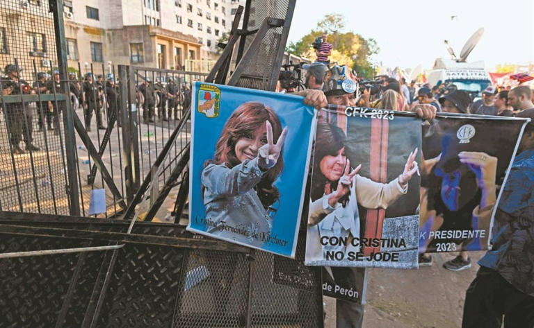 Condenan a Cristina Kirchner por corrupción