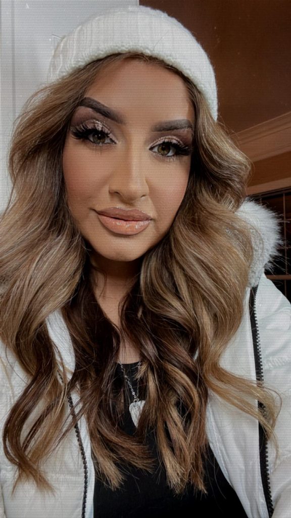 Erika Rojo graba videoclip de tema navideño