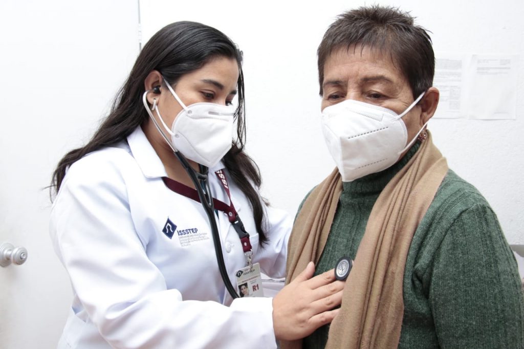 En 2022, ISSSTEP beneficia a más de 4 mil derechohabientes con jornadas regionales