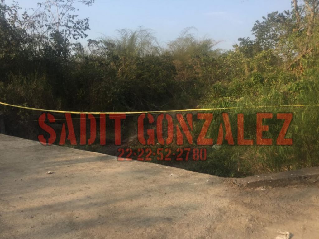 Degollada y semidusnuda hallan el cadaver de una mujer en Molcaxac