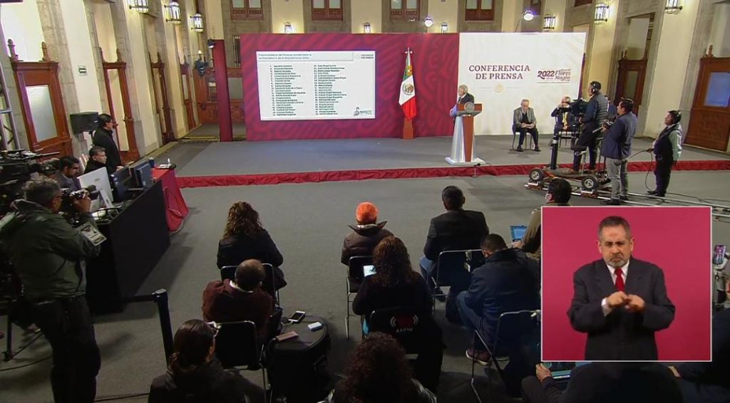 Que se pongan de acuerdo, pidió AMLO a los precandidatos presidenciales de Morena