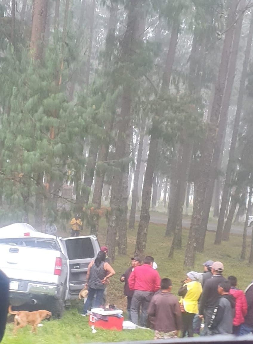 Dos muertos y cuatro heridos, saldo del accidente en la carretera México Tuxpan