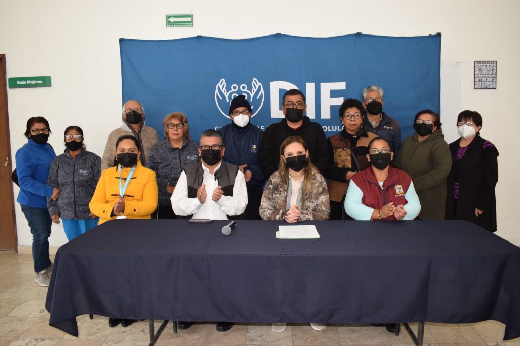 En San Pedro Cholula se apoya la salud de los adultos mayores: Paola Angon