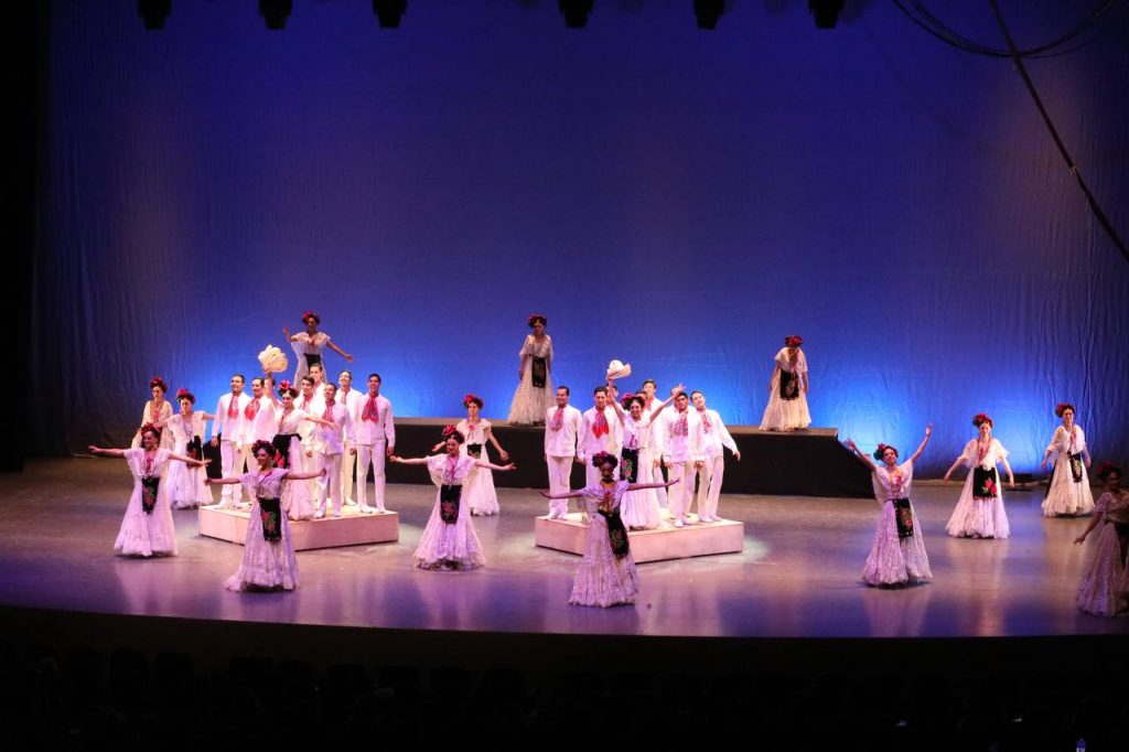 Ballet folclórico de Amalia Hernández se presentó con éxito en Puebla capital
