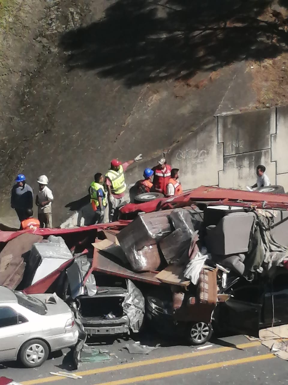 Fotonota: Tremendo accidente en la México Tuxpan involucra varias unidades