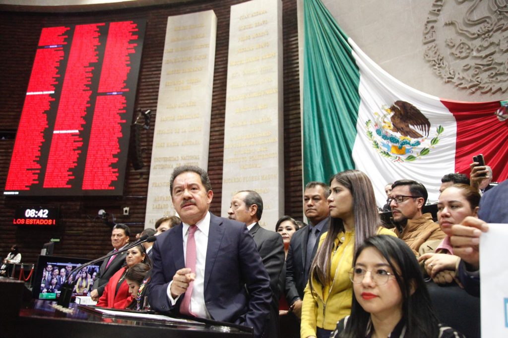 Ignacio Mier Velazco defiende la reforma electoral amlista y acusa a consejeros del INE de ganar 400 mil pesos mensuales