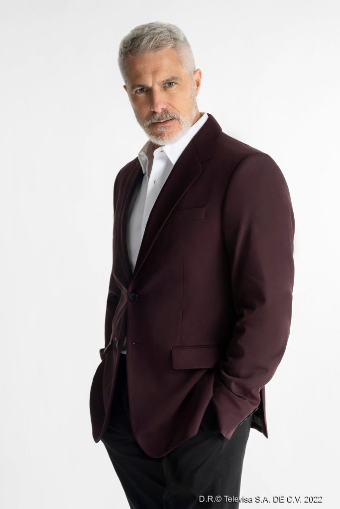 Lisardo platica sobre su personaje de doctor Cáceres en “Corona de lágrimas”