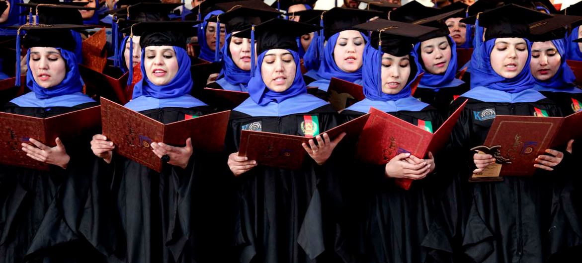 Tras condenar la prohibición de los talibanes a las mujeres de ir a la universidad, la ONU pide su revocación inmediata