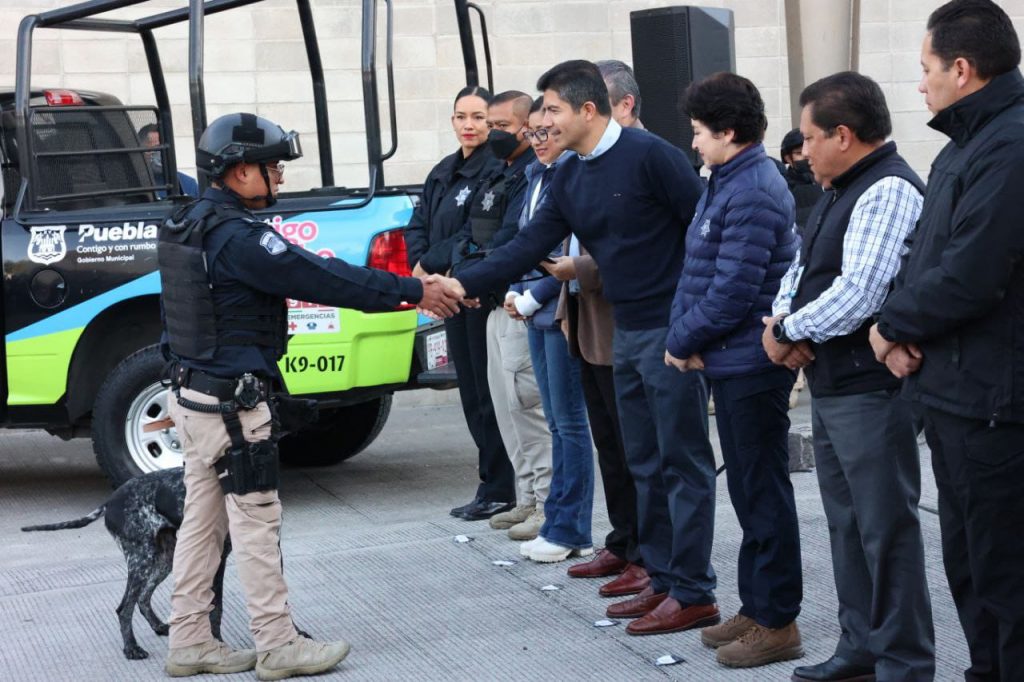 Con 10 elementos caninos, se fortalece la seguridad de Puebla capital: Eduardo Rivera