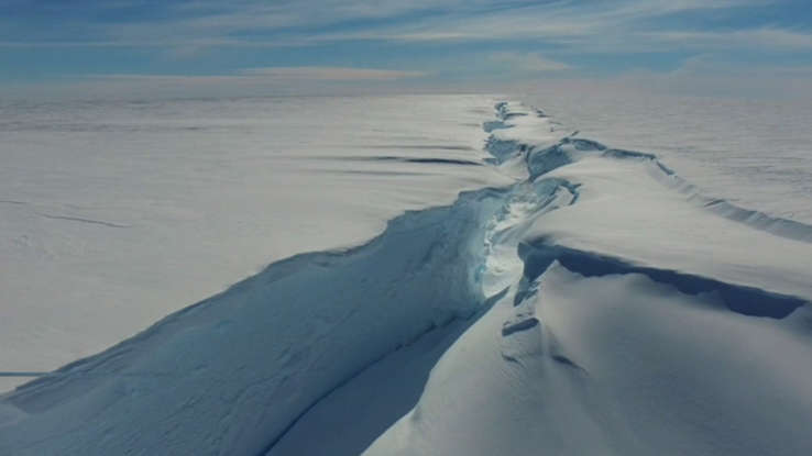 Un iceberg, casi del tamaño de Londres, se desprende en la Antártida