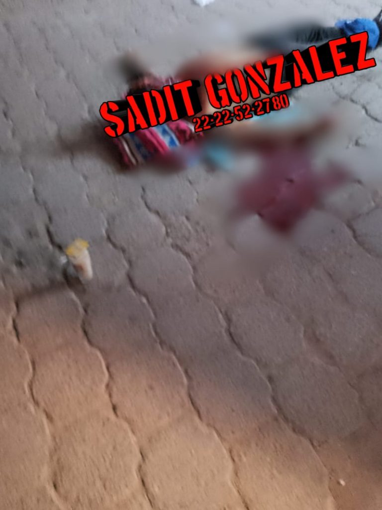 Comando armado ejecuta de varios balazos a dos hombres afuera de anexo en Ajalpan