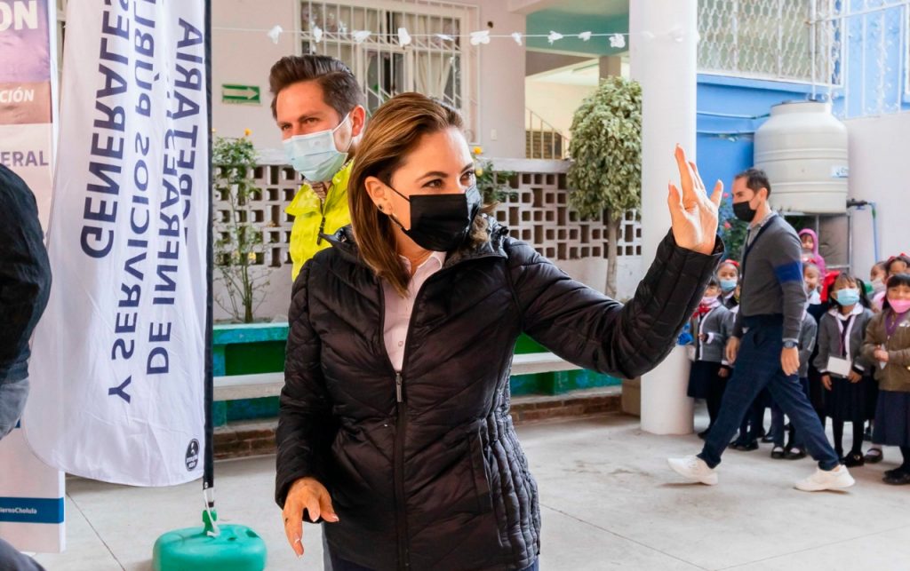 Luego de 8 años de espera, entregan obra en escuela de San Pedro Cholula