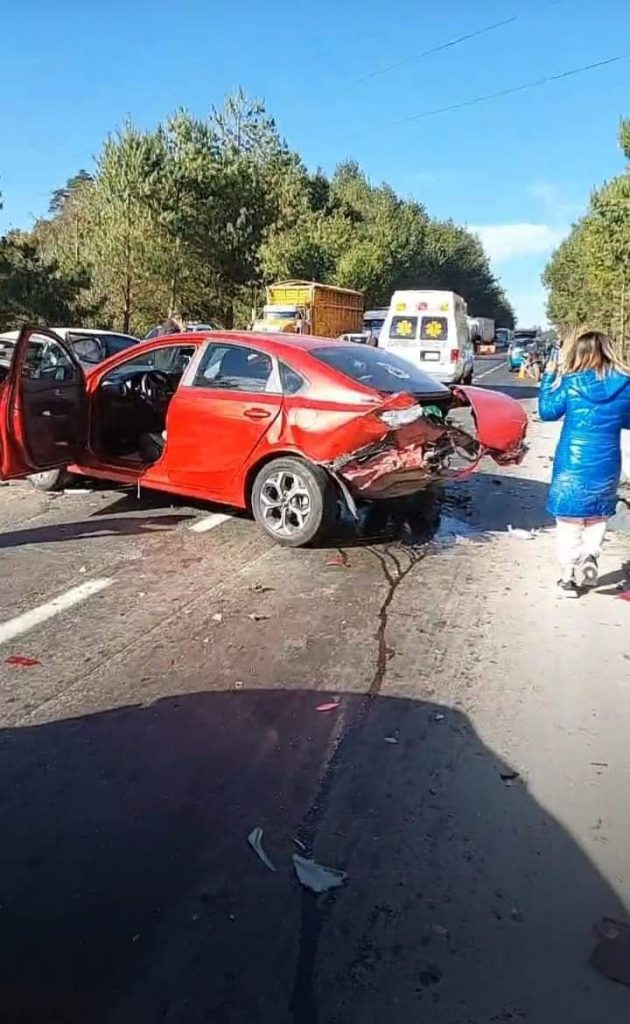 Video desde Puebla: ¡Cierran la México-Tuxpan por fuerte accidente!