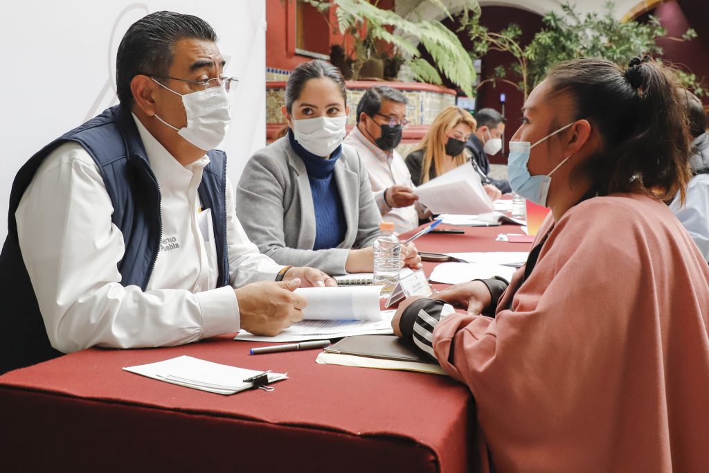 En Puebla, el gobierno garantiza certeza jurídica a la sociedad, reiteró Céspedes Peregrina en el Martes Ciudadano
