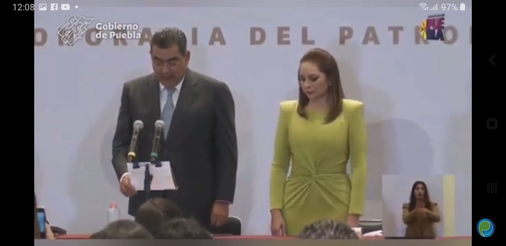 Video desde Puebla: Gabriela Bonilla toma protesta como directora del Sedif