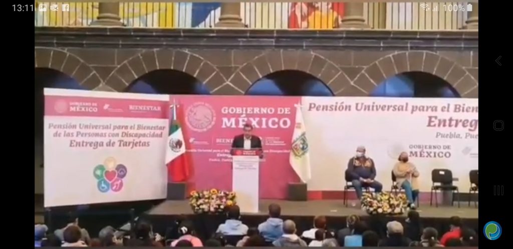 Video desde Puebla: Gobernador Céspedes y Ariadna Montiel entregan tarjetas de pensión universal
