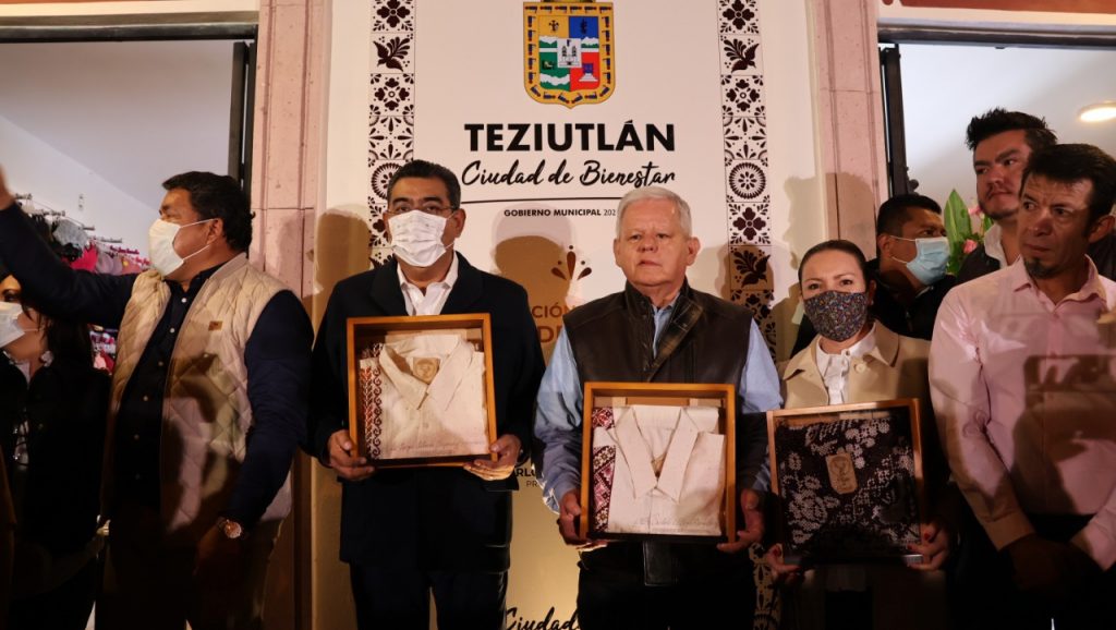 “Carlos Peredo huella imborrable en Teziutlán”, afirma el gobernador Sergio Salomón Céspedes Peregrina