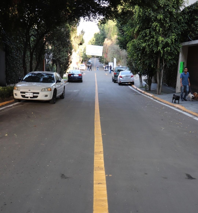 Entrega alcaldesa de Huixquilucan repavimentación de calles con concreto hidráulico
