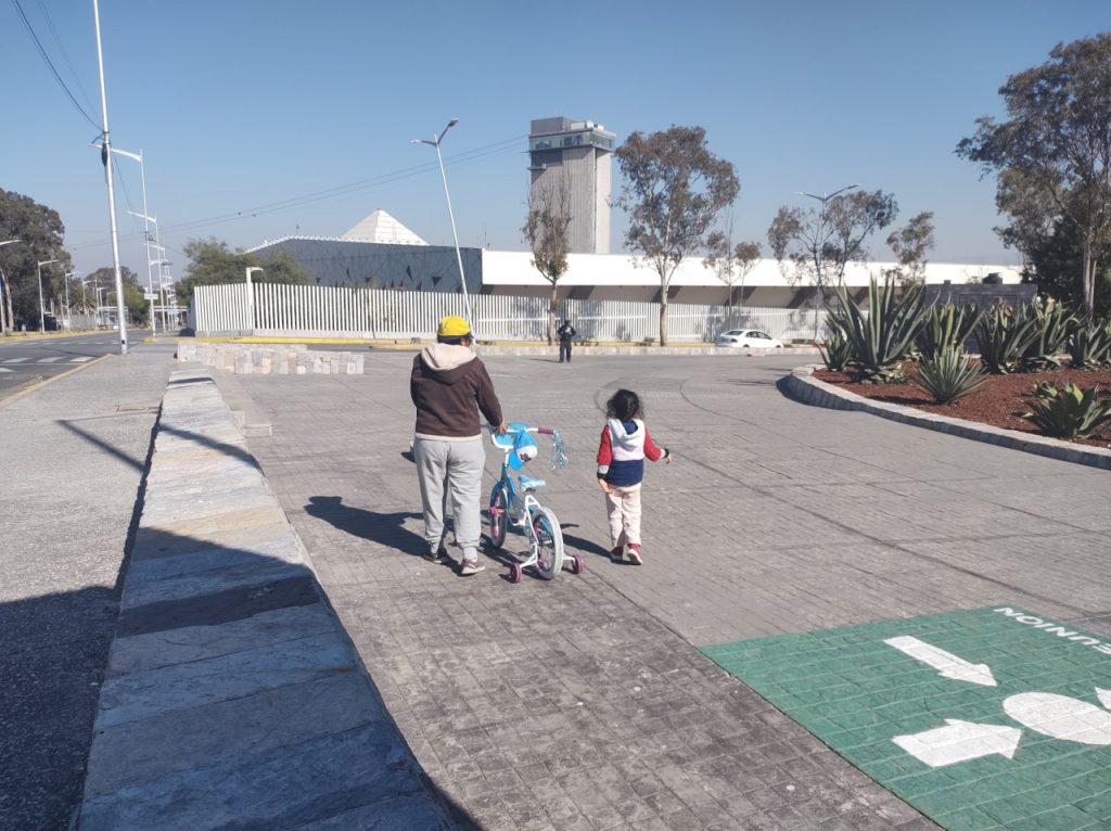 Video desde Puebla: Niños acuden a los Fuertes a disfrutar de sus regalos de Reyes Magos