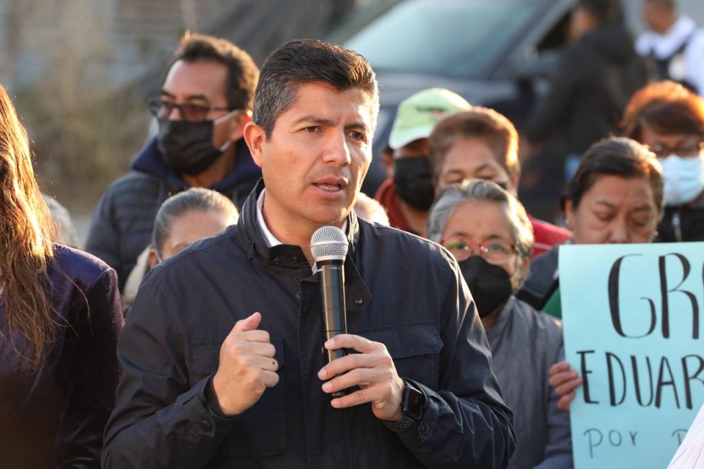 Eduardo Rivera entrega en San Ramón calle rehabilitada