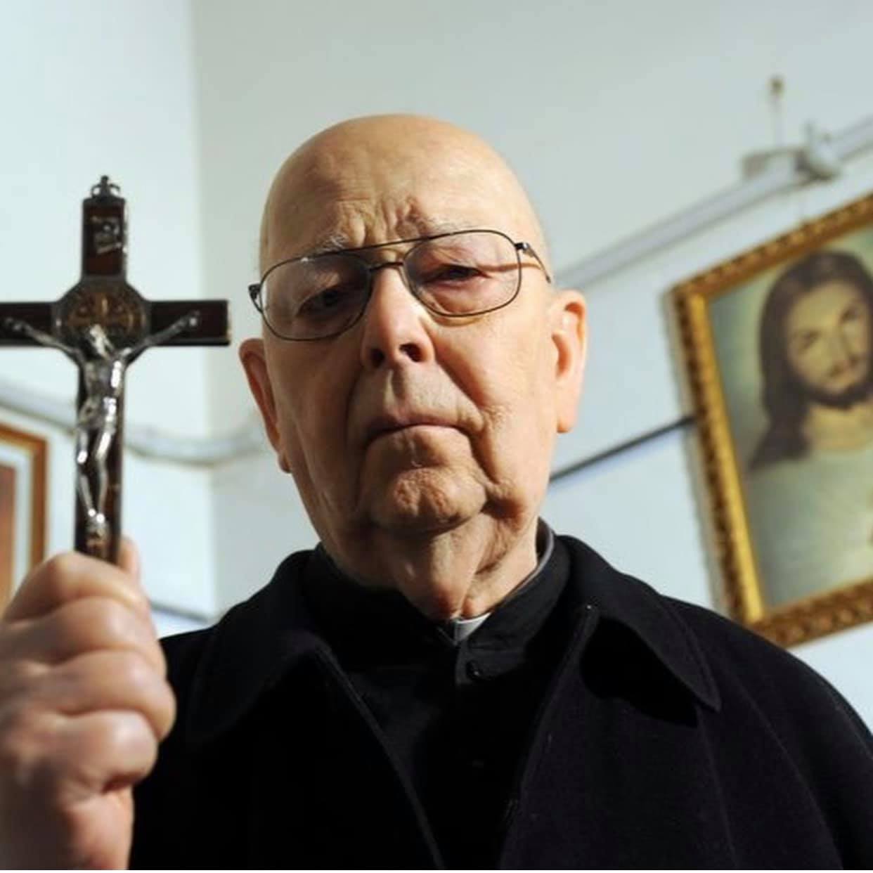 ¿Quién fue Gabriele Amorth, el sacerdote de la película El Exorcista del Papa?