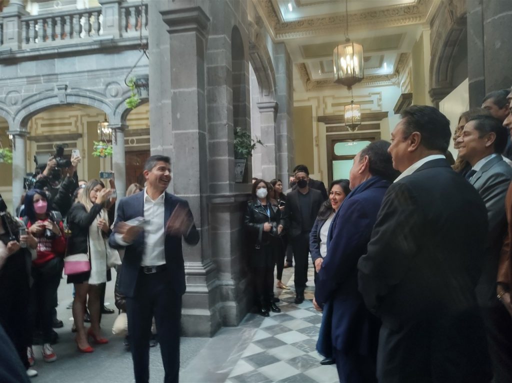 Ayuntamiento demolerá 26 locales construidos de manera irregular en la Central de Abasto: Velázquez Gutiérrez