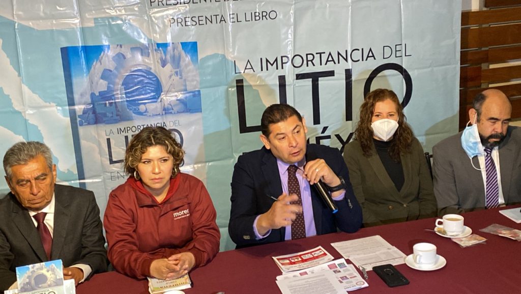 Alejandro Armenta defiende la incorporación de Mario Rincón entre sus allegados